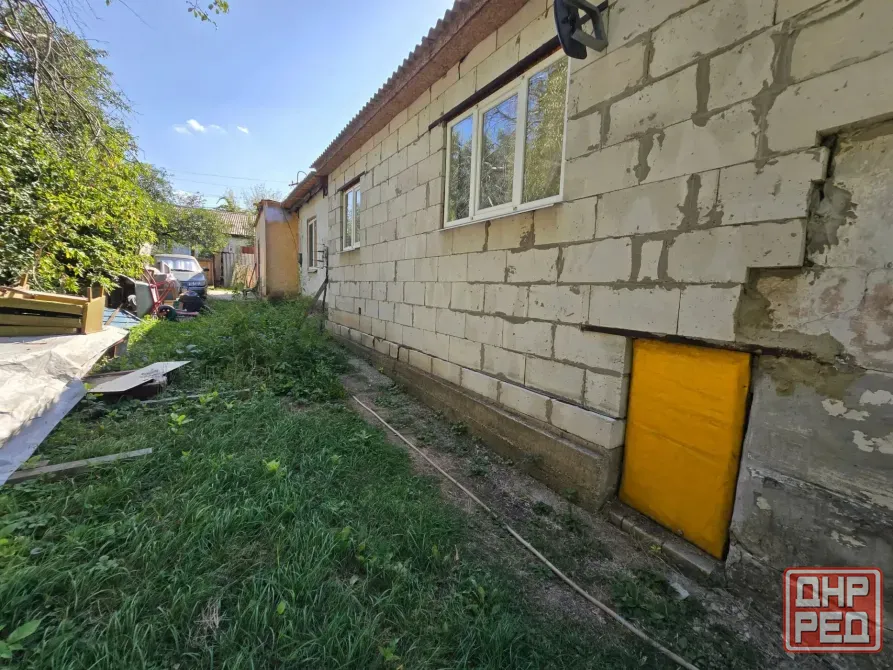 Продам квартиру на земле барачного типа в стадии ремонта ремонт, Гвардейка, п. Карла Маркса. Макеевка - изображение 1