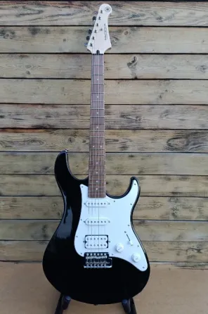 Yamaha Pacifica PAC012 Донецк