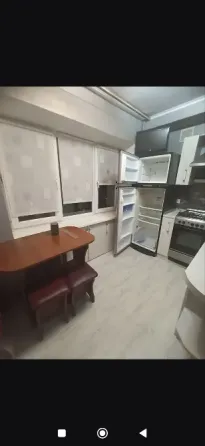 продам 2 к.кв. ворошил. р. ильича -50 л ссср 4900 мил р торг.. Донецк