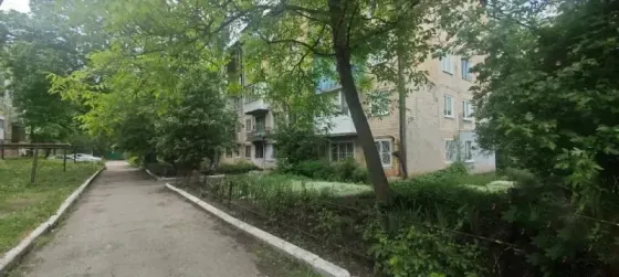 Продам 2 ком кв в Буденовском р-н по ул Багратиона Донецк