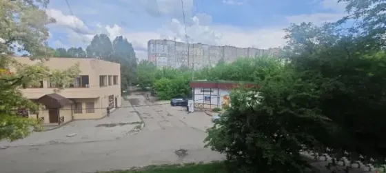 Продам 2 ком кв в Буденовском р-н по ул Багратиона Донецк
