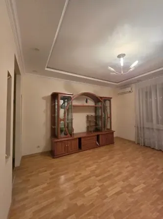 продам 3 ком кв в Ворошиловском р-н по ул 25 летия ркка Донецк