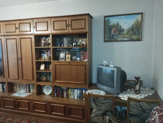 Срочно! Продам 2к квартиру 2/9 на пр-те Ильча и пересечение с ул. Марии Ульяновой. Донецк