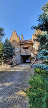 Дом 356,8 м² на участке 10 сот. Донецк