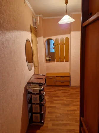 Продам 2-х ком кв-ру 3/5 Калининский рынок Донецк
