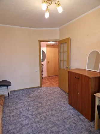 Продам 2-х ком кв-ру 3/5 Калининский рынок Донецк