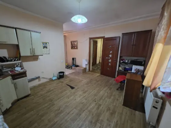 Дом, ост. Школа, ул. Международная в Макеевка