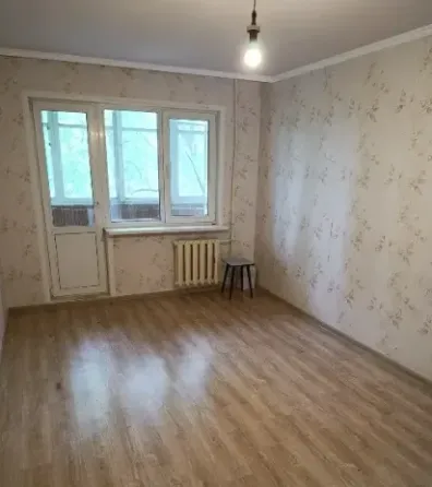 Продам 2ком б. Шахтостроителей Донецк