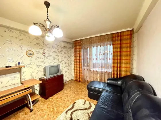 Продажа 3х Квартиры в Киевском районе, улица Лузина 4. м-н. Октябрьский, Вода есть. Донецк