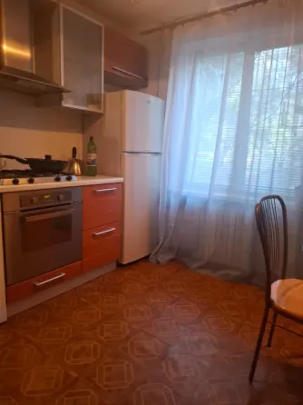 Вода есть всегда! Продам 3 км.кв. на Тренева Донецк