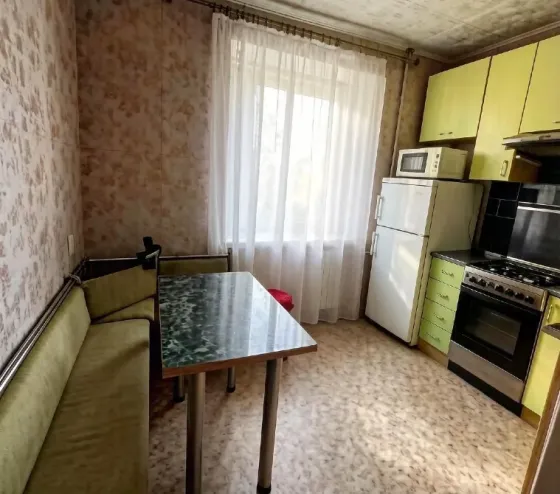1 к. кв., б. Школьный, 3/9, рядом Набережная Донецк