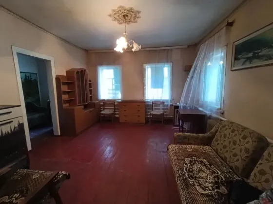 Продается дом в г. Харцызске, район центрального рынка Харцызск