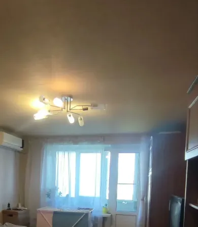 Продам 1к квартиру на Прожекторной, большая гостинка, возможно использование материнского капитала. Донецк