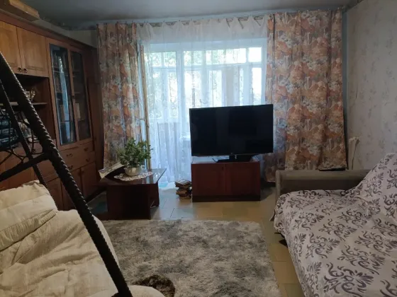 Продам 3- х комнатную квартиру в Будённовском районе ( м-н Цветочный) Донецк