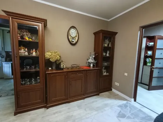 Продается 3х.комн. сталинка с ремонтом и мебелью ,ул .Ванникова Донецк