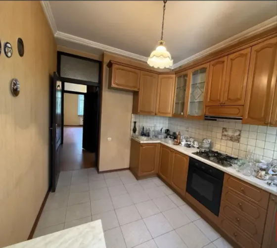 Срочная продажа 3к в центре б- р Шевченко, б-ка Крупской, 2 школа Донецк