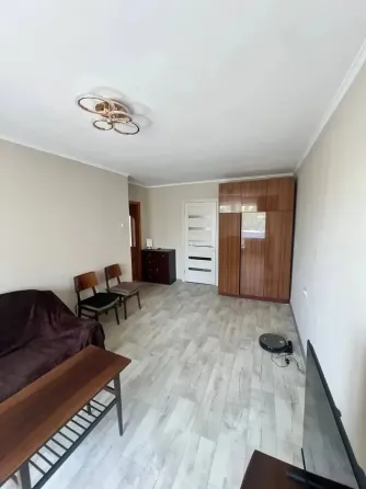 Сдам красивую 2 х к.кв 21 жмр Мариуполь