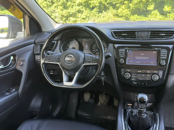 Nissan Qashqai. Год 2020. Двигатель 1.2. Пробег 70т. Коробка механика. Не бит не крашен. Харцызск
