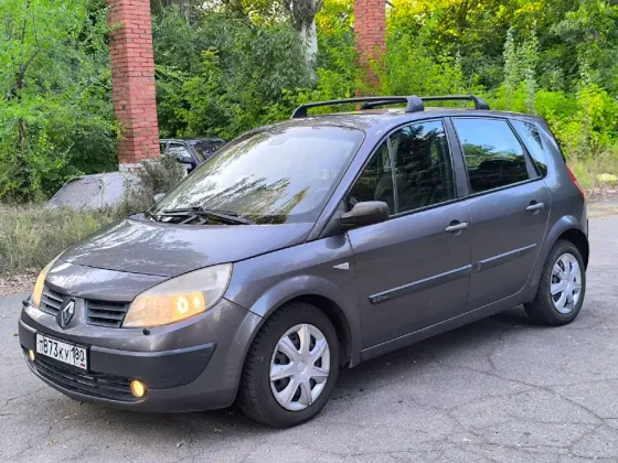 Продам Renault Scenic 2.0 бензин на автомате Енакиево