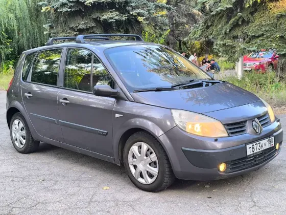 Продам Renault Scenic 2.0 бензин на автомате Енакиево