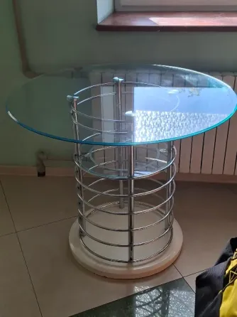 Продам красивый журнальный стол Донецк