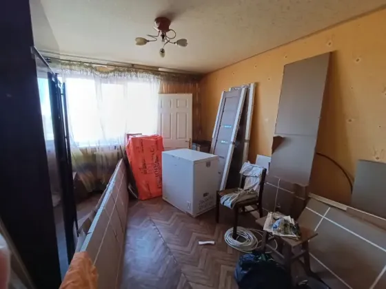 Продам 4-х комнатную квартиру в г. Зугрэсе -2 Зугрэс
