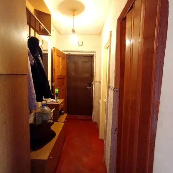 Продам 3-х комн. квартиру в центре г. Торез, пр-т Гагарина (район ост. Музей) Торез