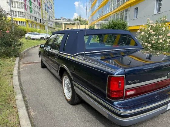 Lincoln Town car 1993 г. Signature,15.000 км Донецк