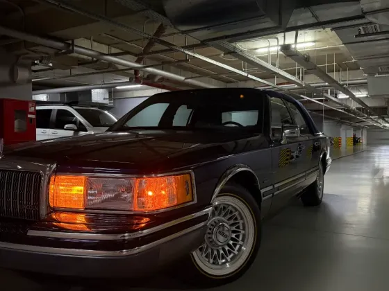 Lincoln Town car 1993 г. Signature,15.000 км Донецк