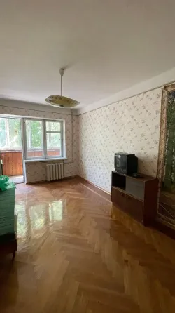 Продаётся 2х комнатная квартира в Калининском р-не, б. Шахтостроителей Донецк