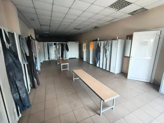 Сдам площадь в аренду на территории автосервиса Донецк