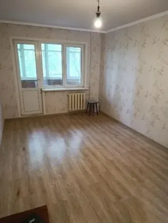 Продаётся 2х комнатная квартира в Калининском р-не, б. Шахтостроителей Донецк