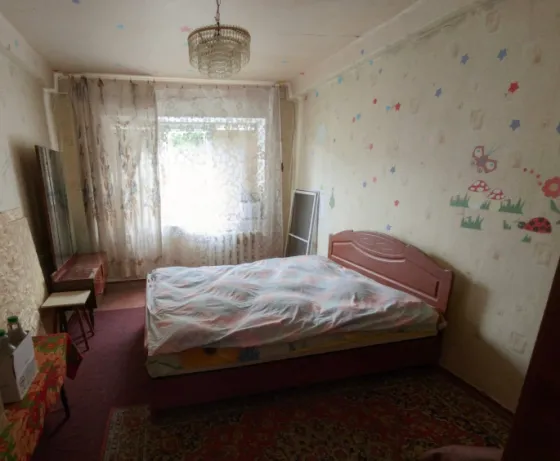 Продам 3к.кв. Брежневка. Петровский р-н. Ориентир ост.шахта Петровская. ул.Крамарчука. Донецк