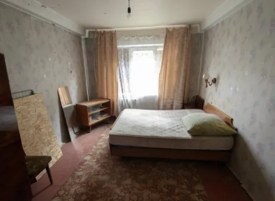 Продам 3к.кв. Брежневка. Петровский р-н. Ориентир ост.шахта Петровская. ул.Крамарчука. Донецк