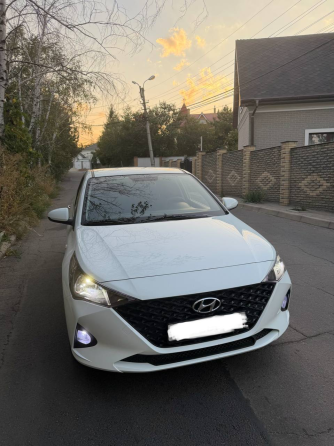 Продажа Hyundai Solaris 2020год Новый Кузов автомат Донецк
