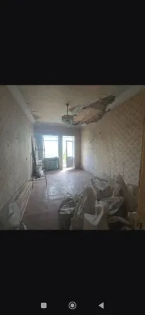 продам 2 к.кв. киевск. р. челюскинц.-ватутина 3700 мил р сталинка 65 кв м Донецк