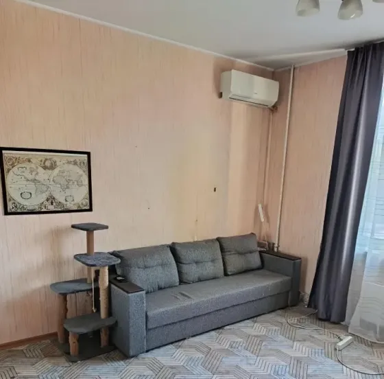 Сдаю двухкомнатную квартиру 50.0 м² этаж 2/5. Калининский район. Ориентир Театр Кукол Донецк
