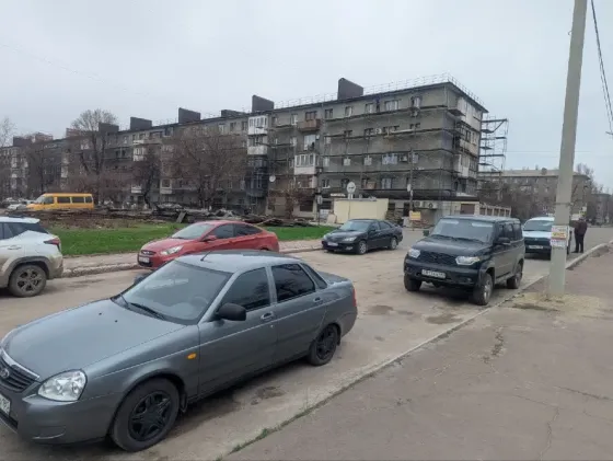 Продам 3 комнатную квартиру, возле горисполкома Турутина125. Енакиево