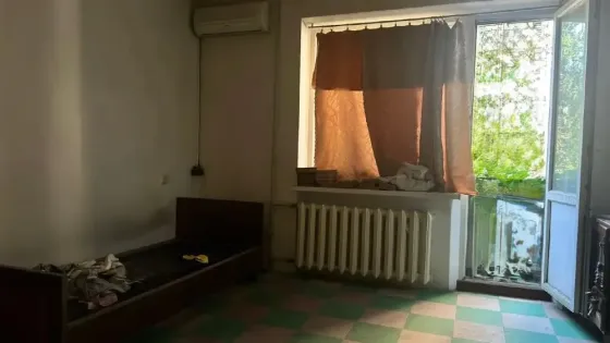 1-ком кв м-н Зеленый этаж 2/9, не угловая в районе Мирного рынка Макеевка
