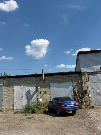 Продам два гаража под Сто Донецк
