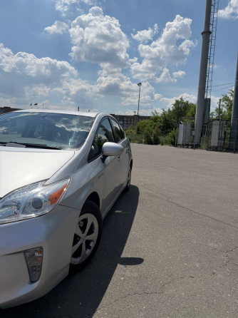 Продам Toyota Prius Донецк