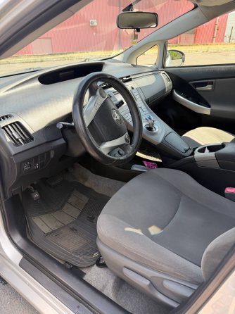 Продам Toyota Prius Донецк