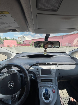 Продам Toyota Prius Донецк