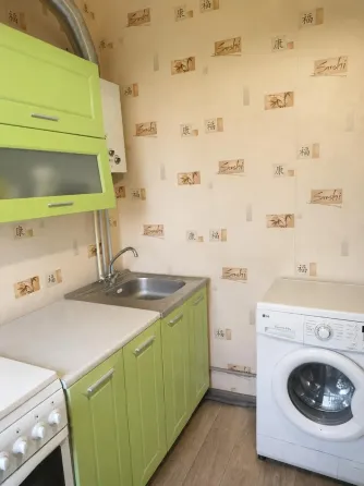 Срочно продам свою уютную 2-комнатную квартиру в Калининском районе Донецка Донецк