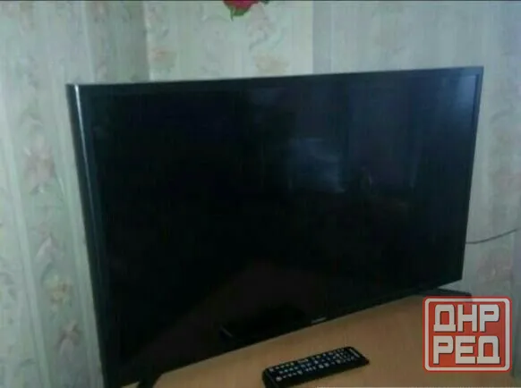 Телевизор 40" Samsung UE40J5200 повреждена матрица Донецк - изображение 1