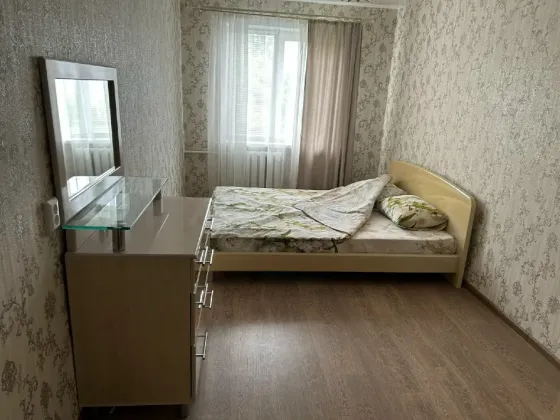 Сдаётся 2х комнатная квартира в Кировском районе (мн Широкий), по адресу: улица Генерала Максима Донецк