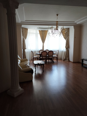Продаю 3х комн.квартиру в новострое пл.Ленина Донецк