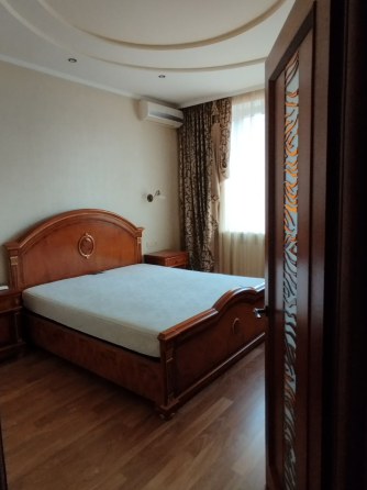 Продаю 3х комн.квартиру в новострое пл.Ленина Донецк