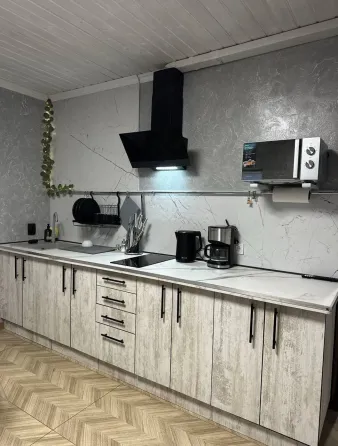 Сдача дома для отдыха, праздников посуточно в Приморском районе. Сауна, бассейн, баня Мариуполь