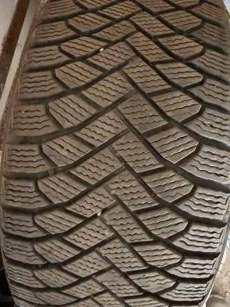 Шины зимние 235 50 r19 Донецк
